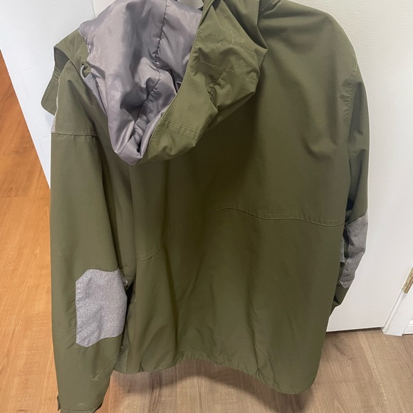 Burton Winter / Ski Jacket - Size Medium - Mid Condition 7/10 - Picture 3 of 3